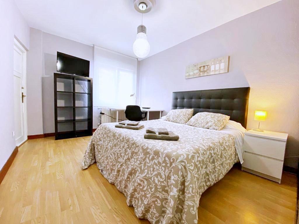 Apartamentos Milan 1 Wifi Y Parking Gratuito Овьедо Экстерьер фото
